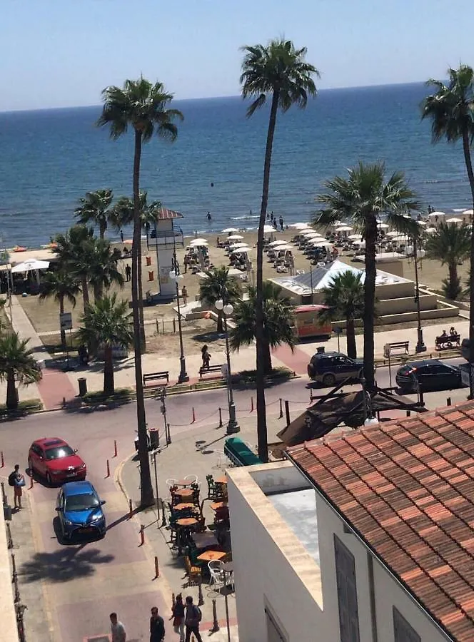 Апарт-отель Nautilus Tourist Apartments Ларнака